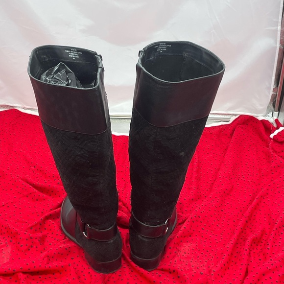 Knee-high black boots - Picture 3 of 5